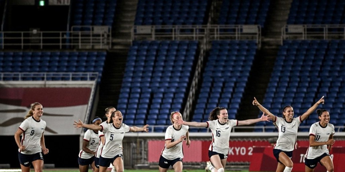 USA beat Netherlands on penalties to reach Olympic women's ...