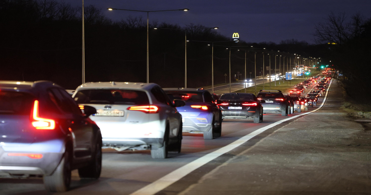 23 km korku na S7: Setki aut uwięzionych przez zaspy śnieżne