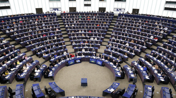 Komolyabb klímacélokat kapott Magyarország az Európai Parlamenttől / Fotó: MTI/EPA/Julien Warnand