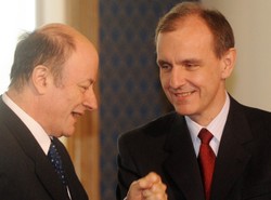 Rząd tnie finanse armii