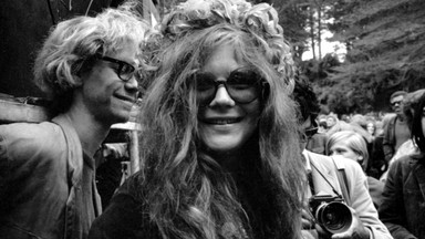 Ciało Janis Joplin znaleziono po godzinach. W rękach trzymała drobne