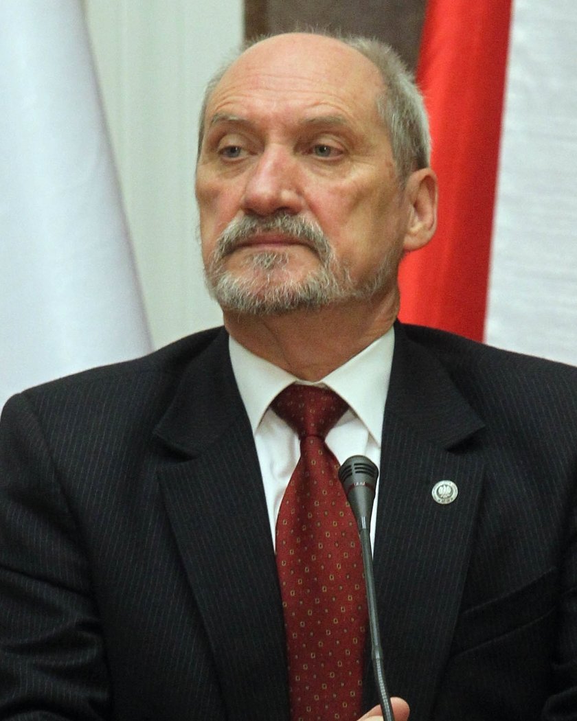 Macierewicz