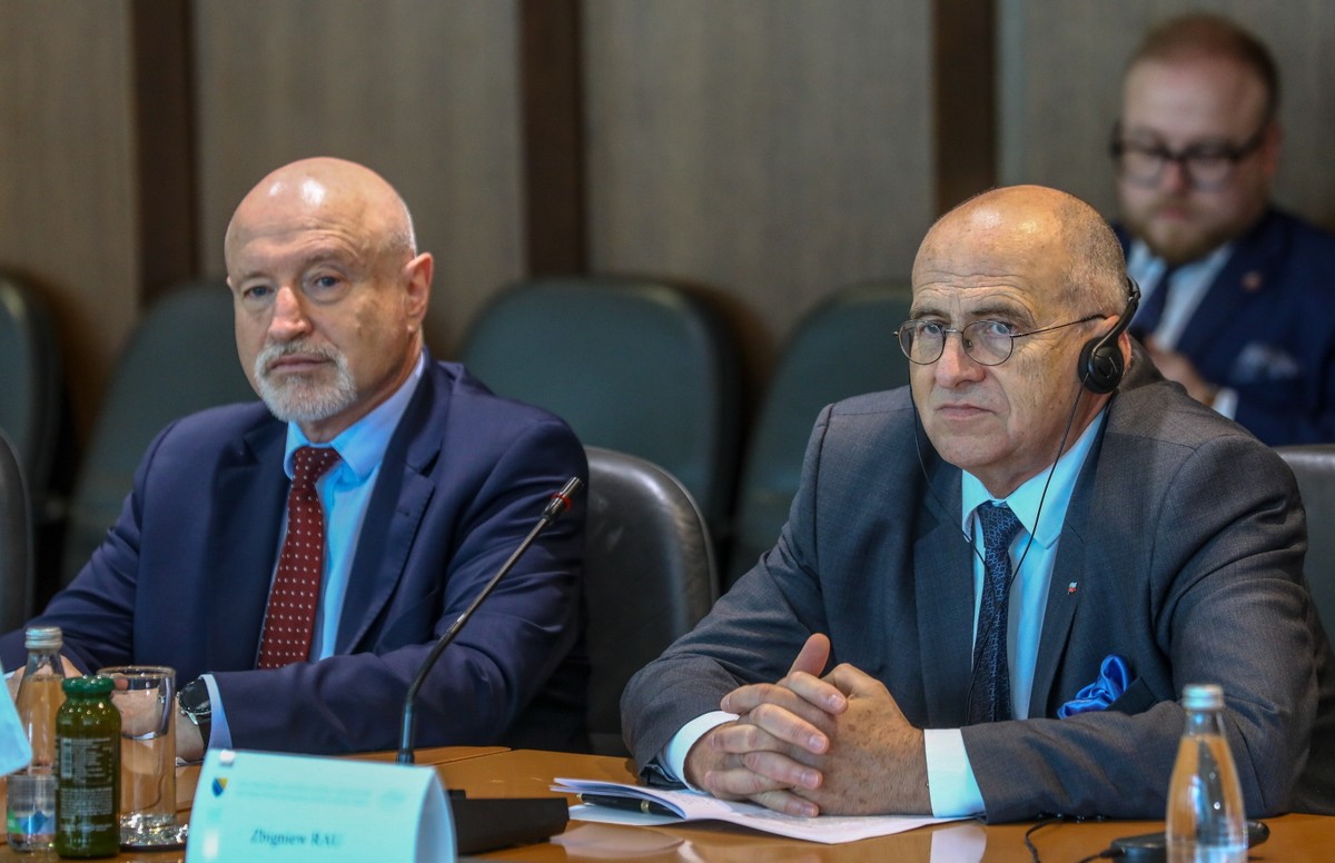 Jarosław Lindenberg, Zbigniew Rau