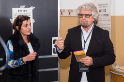 Wybory we Włoszech: Centroprawica pod wodzą Berlusconiego ma 35 proc. głosów. Nie utworzy rządu samodzielnie [EXIT POLLS]