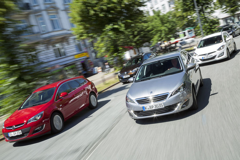 Peugeot 308 SW kontra Opel Astra, Hyundai i30 i Renault