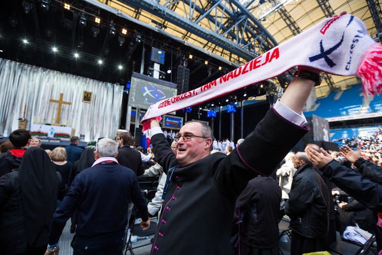 Spotkanie ewangelizacyjne na stadionie