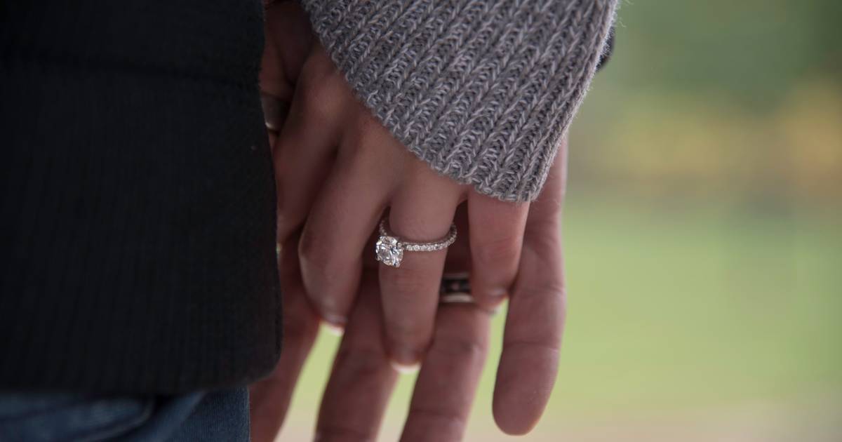 Małżeństwo zmniejsza ryzyko zachorowanie na raka. Przełomowe wyniki badań