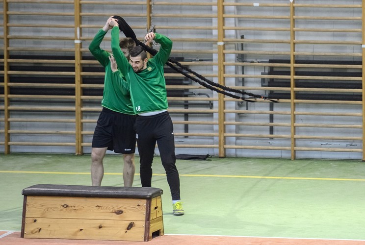 Piłkarze Górnika Łęczna podczas treningu