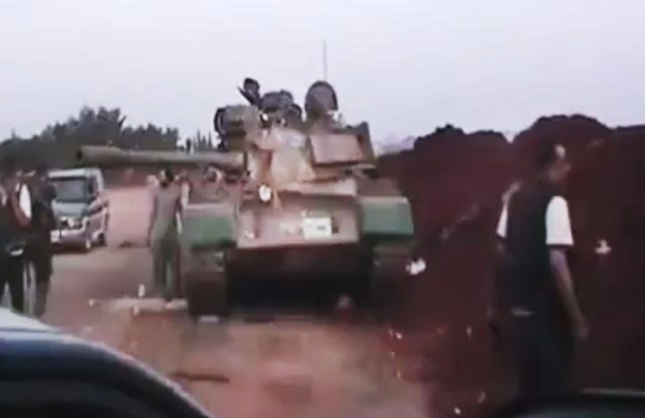 Kontingenti teškog naoružanja iz bivše Jugoslavije, plaćenog novcem Zaliva, u turskim skladištima čekaju mig SAD da krenu sirisjkim pobunjenicima