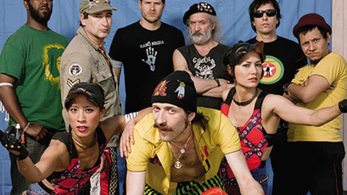 26 kwietnia ma premierę piąty album formacji Gogol Bordello "Trans-Continental Hustle".