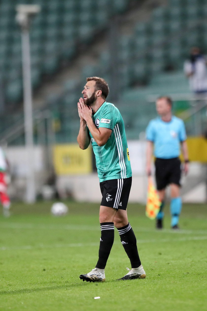 Jeśli nie wydarzy się coś nieoczekiwanego, Domagoj Antolić (30 l.), jeden z najlepszych zawodników mistrza Polski w poprzednim sezonie, z końcem roku pożegna się z Legią Warszawa.