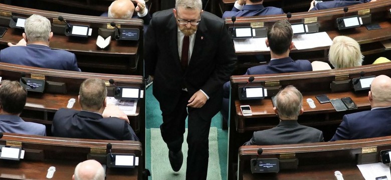 Awantura w Sejmie. Poseł Braun wykluczony z obrad