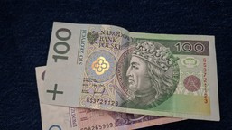 skarbówka rozwiewa wątpliwości: wspólne konto z rodziną i przelew pieniędzy mogą nie być darowizną