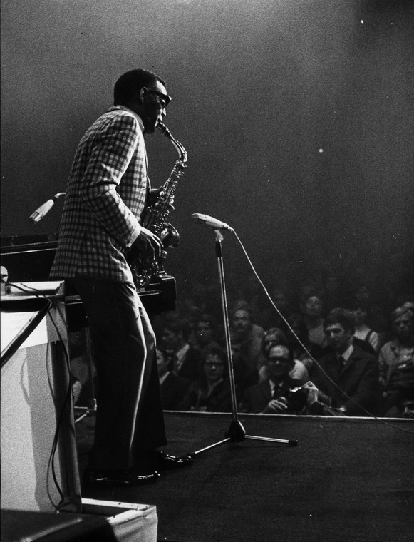 Ray Charles uznawany był za ikonę jazzu i bluesa