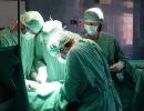 Placówki ochrony zdrowia dostaną dodatkowo 3,1 mld zł z budżetu państwa. Dzięki dofinansowaniu szpitale będą mogły spłacić swoich wierzycieli i szybciej przekształcić się w spółki prawa handlowego.