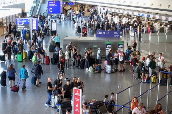 Ovo je trenutno jedan od najtraženijih energenata: Evropske avio-kompanije traže blaže propise zbog visokih troškova