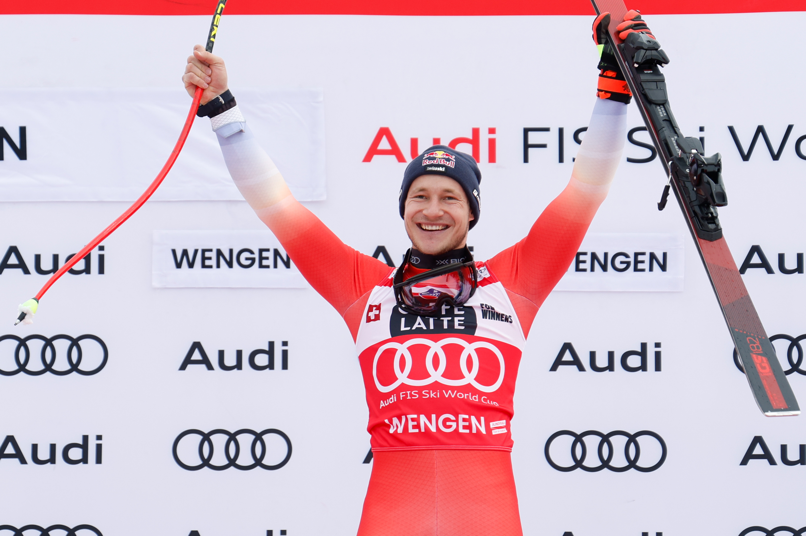 Marco Odermatt écrase Wengen : 4e victoire d'affilée, 52e en Coupe du monde