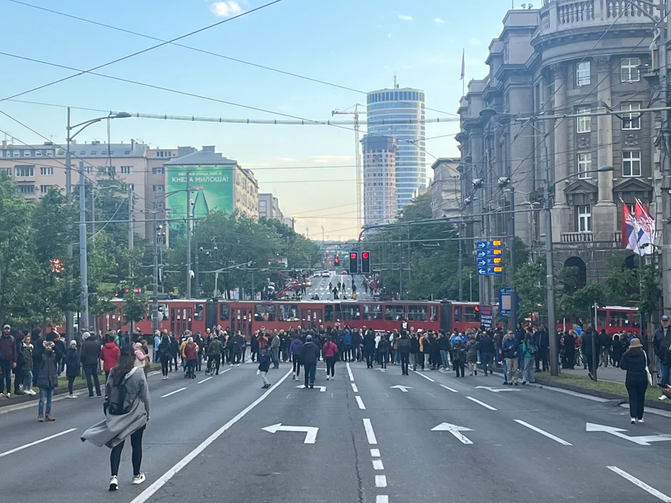 Zaustavljeni tramvaji na uglu Nemanjine ulice i Kneza Miloša