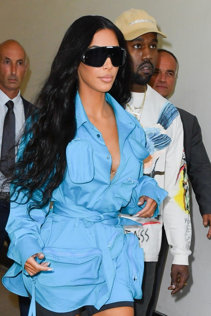 Kim je nosila naočare brenda Yeezy