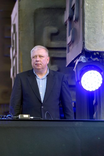 Marek Sierocki w roli prowadzącego