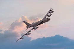 Amerykanie i Szwedzi ćwiczą eskortę bombowca B-52