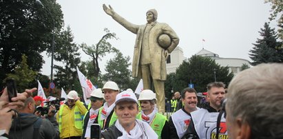 Pomnik Donlada Tuska w Warszawie