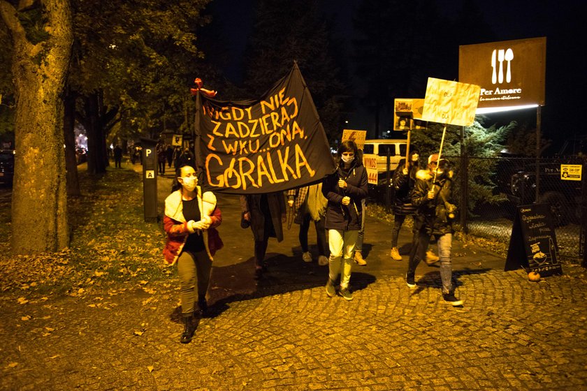 Protest przeciwko zaostrzeniu prawa antyaborcyjnego oraz rzadom Prawa i Sprawiedliwosci. Manifestowa