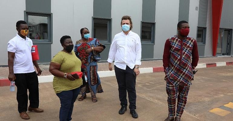 Rebecca Foundation donates 1,000 bags of cement for construction of hairdressing school