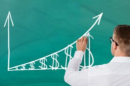 Wyższe pensje dla urzędników i nauczycieli już wkrótce. Kolejne podwyżki w 2023 roku niewykluczone