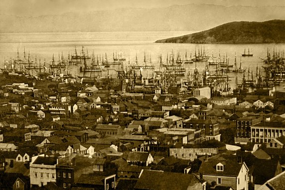 Port San Francisco ok. 1850 r. W 1848 r. miasto zamieszkiwało ok. 1000 osób, a już cztery lata później było ich ponad 30 tys.W 1870 r. San Francisco było już blisko pułapu 150 tys. mieszkańców (domena publiczna).