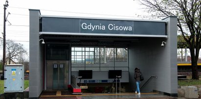 Przystanek SKM Cisowa jak nowy