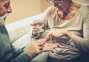 Suplementi mogu da imaju ulogu u zdravom starenju, ali nisu prečica