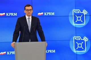 Darmowe testy w aptekach i krótsza kwarantanna. Rząd zapowiada zmiany w walce z pandemią