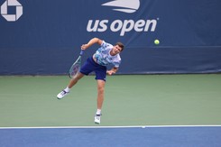 Hubert Hurkacz cierpiał na korcie. US Open zakończyło się dla niego na 2. rundzie