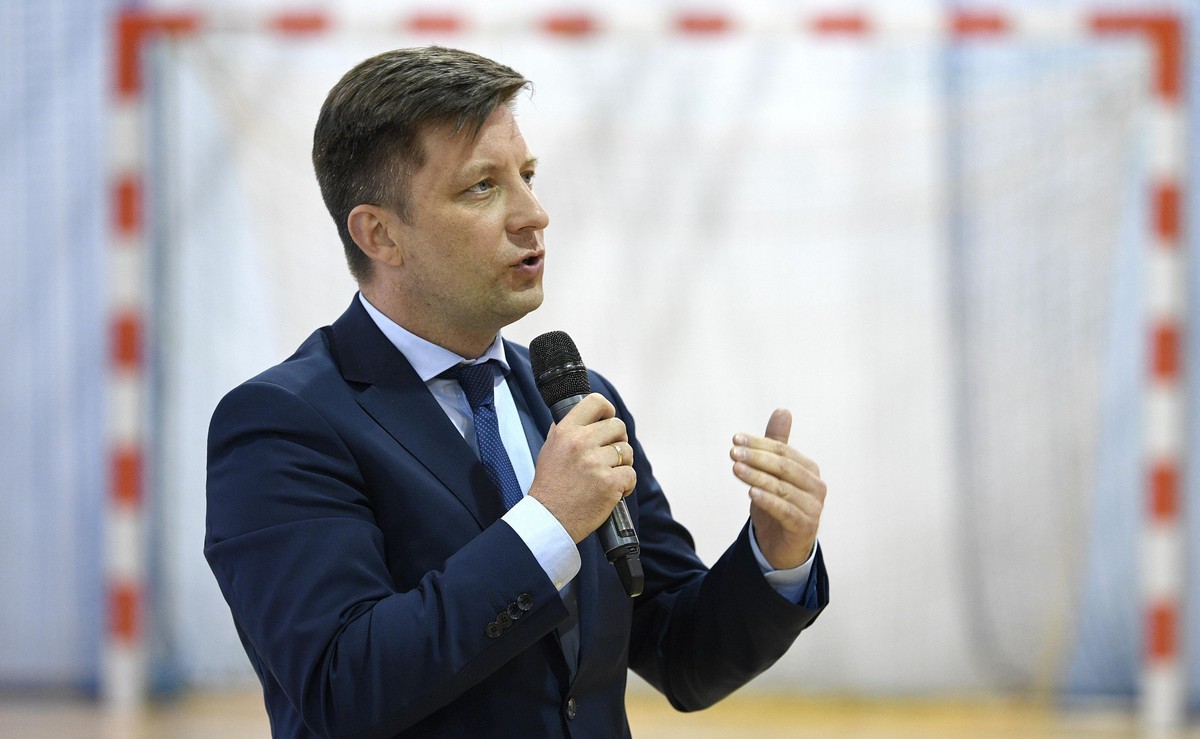 Ministrowie mają czas do północy, żeby oddać nagrody. "Kto nie zwróci, poniesie konsekwencje"