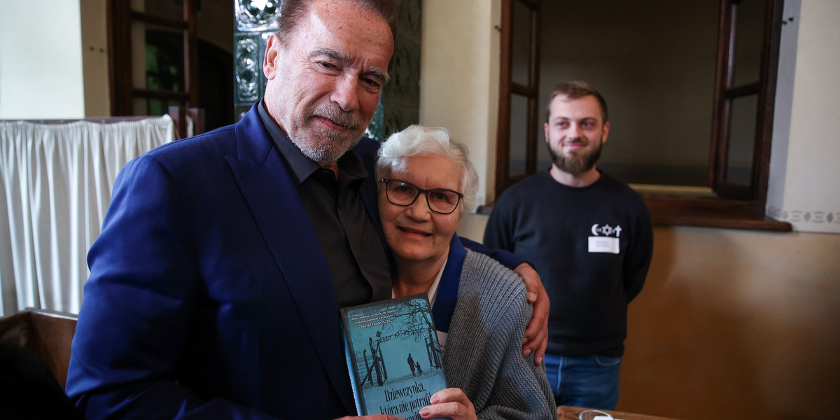 Była więźniarka obozu Auschwitz Lidia Maksymowicz i Arnold Schwarzenegger