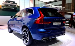 Volvo ogłasza rewolucję i kończy z produkcją samochodów z silnikiem spalinowym. Każde auto dostanie jednostkę elektryczną