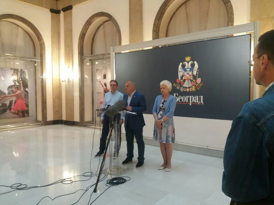 Vesić na konferenciji u Starom dvoru