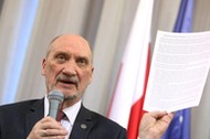 Antoni Macierewicz i raport techniczny podkomisji badającej katastrofę smoleńską