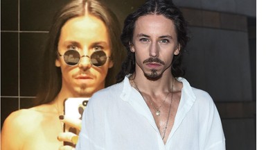 Michał Szpak chwali się gołą klatą! Fani: lepiej w ubraniu