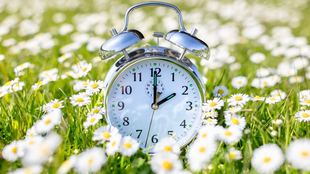 SPREMITE SE, NOĆAS SE POMERA SAT Jednu stvar obavezno uradite večeras kako vas sutra ne bi sačekao pakao za organizam