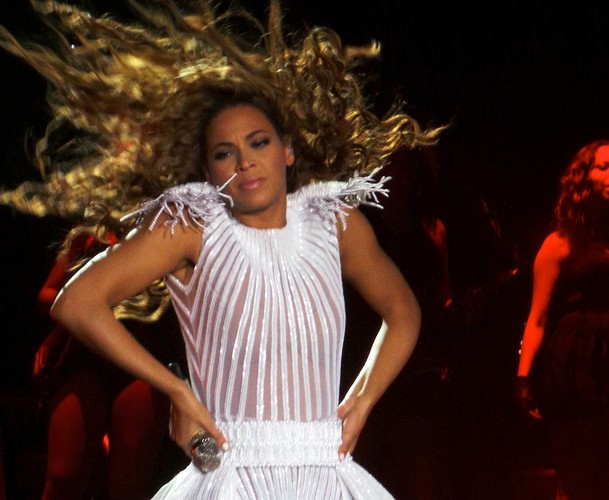 Beyoncé – żegnajcie piękne loki