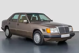 30-letni Mercedes W124 bez przebiegu do kupienia!