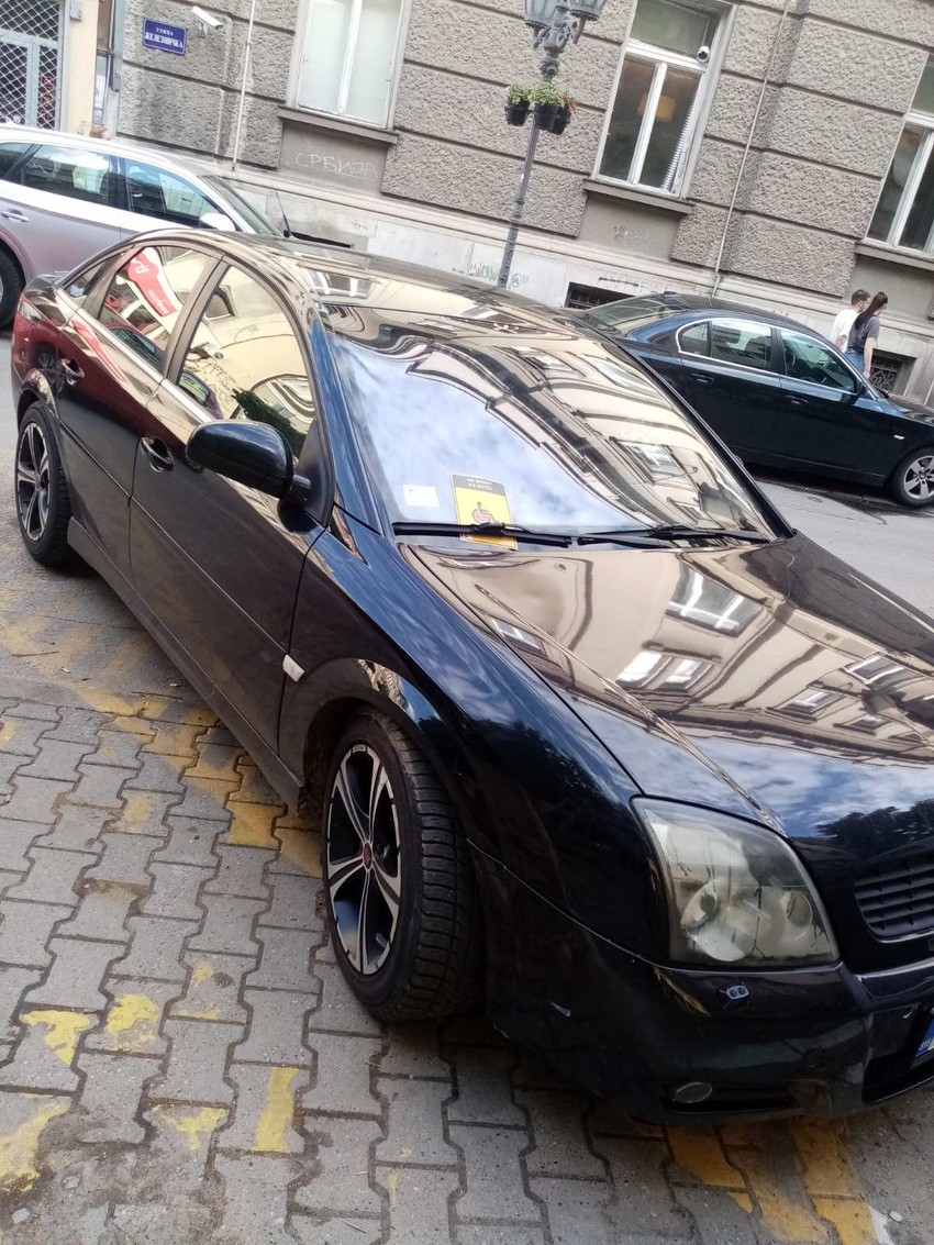 Akcija "Ni minut na žuto"