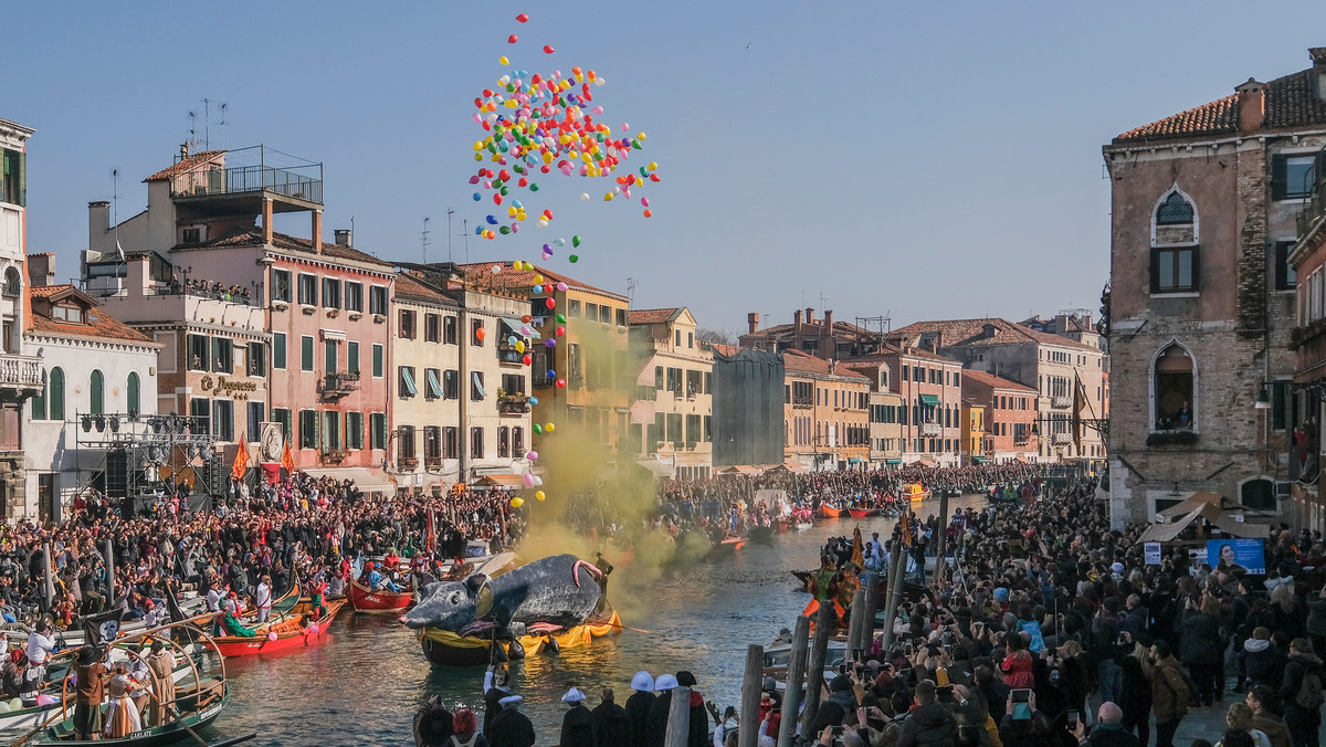 Wenecja karnawał: zakaz plastikowych konfetti