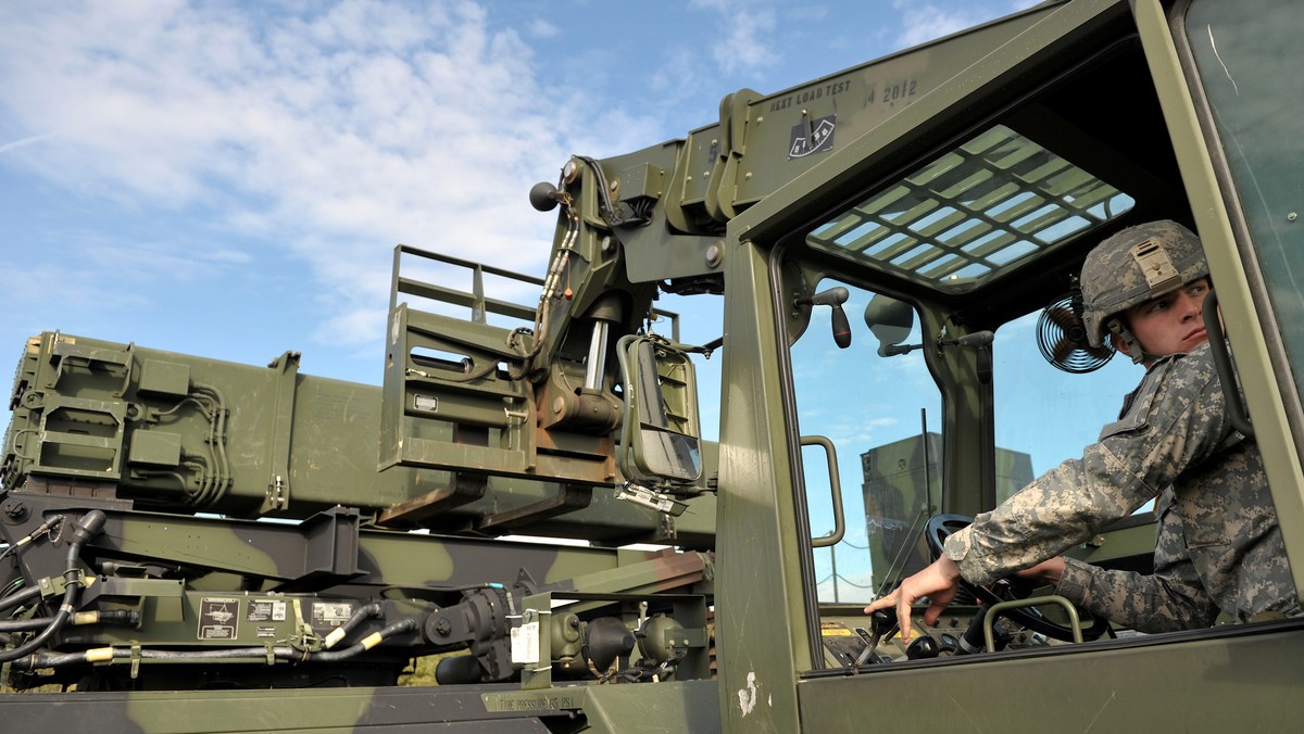 Zakontraktowane rok temu baterie Patriot wzbudziły nadzieje na offset. Przy tej skali wydatków na tarczę przeciwrakietową pojawiło się oczekiwanie, że zakup broni przyniesie technologiczny zastrzyk polskiej zbrojeniówce - pisze "Rzeczpospolita".