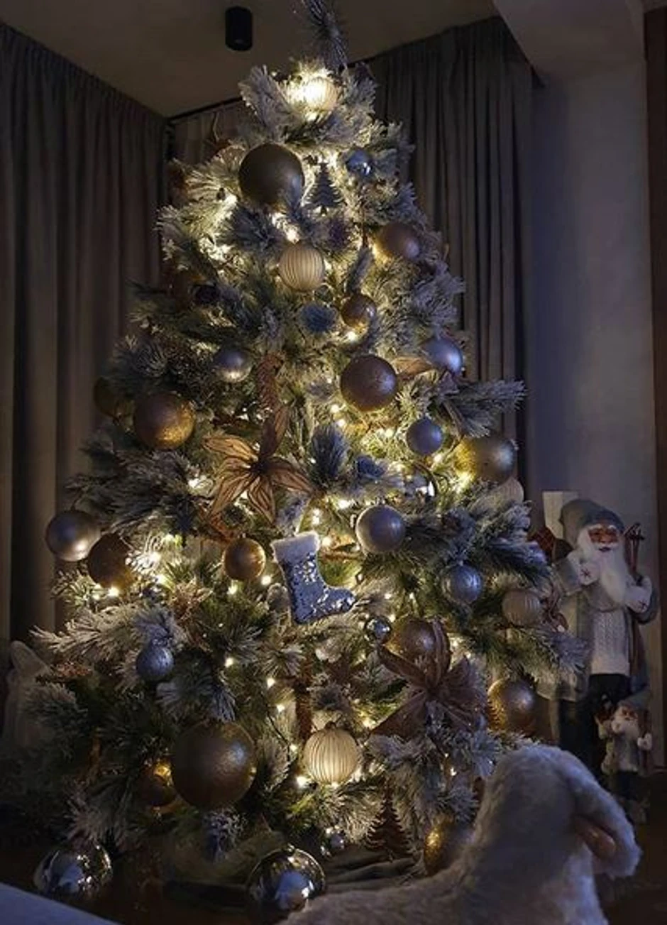 Aleksandra Prijović i Filip Živojinović, dekoracija za praznike