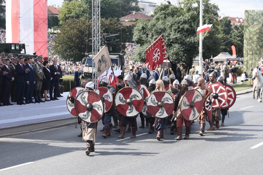 Parada z okazji Święta Wojska Polskiego