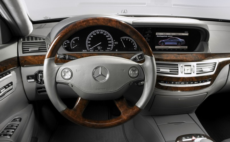 Mercedes klasy S W221