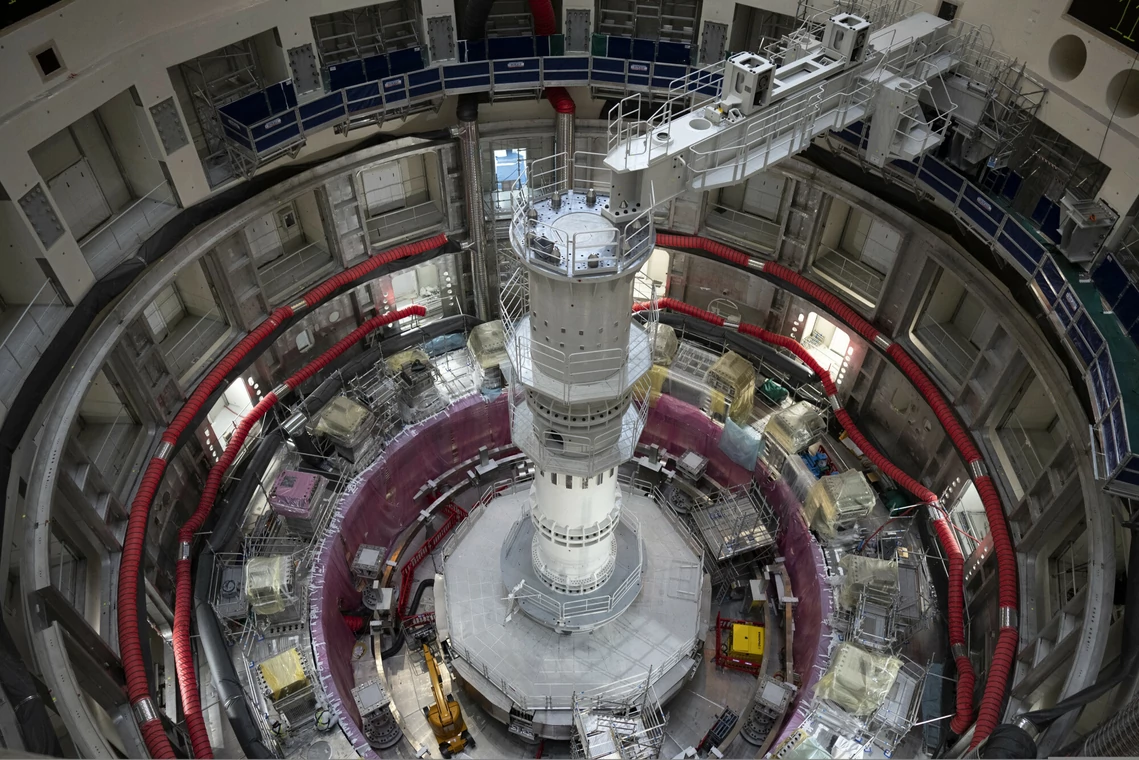 Budowa reaktora ITER